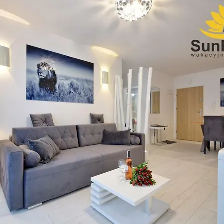 Апартаменты Sunflowers Apartament Leo Grey W Kolobrzegu