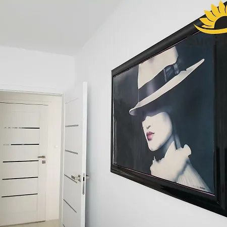 Апартаменты Sunflowers Apartament Leo Grey W Kolobrzegu