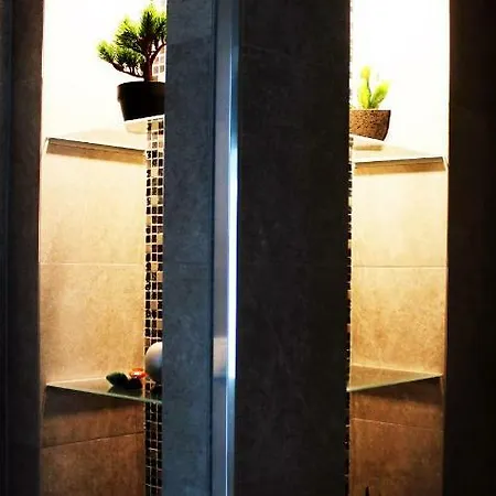 Апартаменты Sunflowers Apartament Leo Grey W Kolobrzegu *