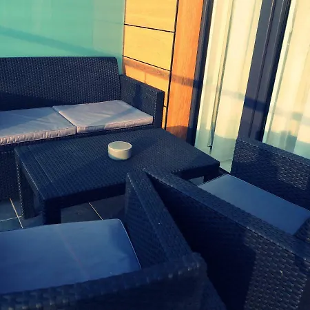 Апартаменты Sunflowers Apartament Leo Grey W Kolobrzegu